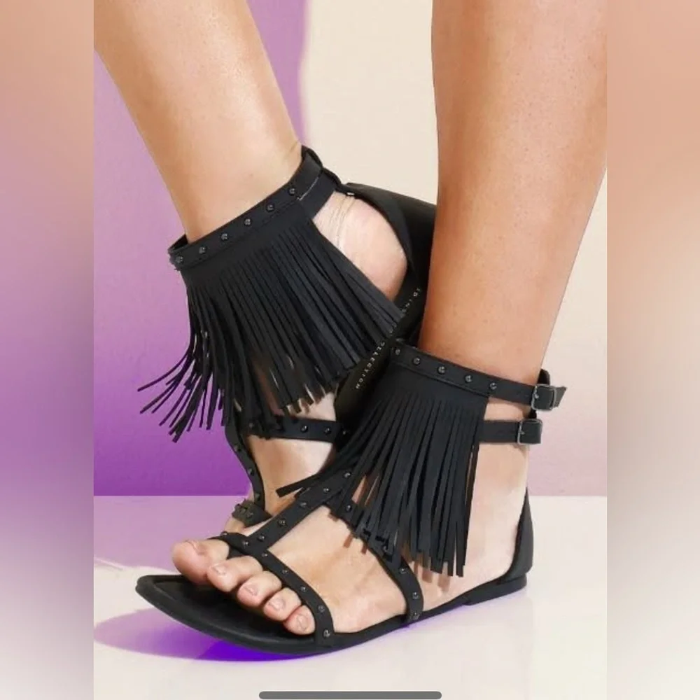 Women’s Torrid Black Fringe Sandals western Boho size 9 - Picture 1 of 7